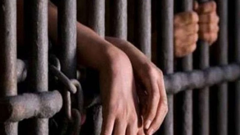 حبس عاطلين متهمين