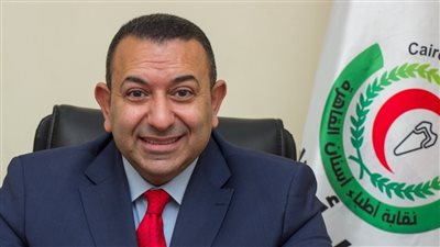 رئيس‭ ‬إدارة‭ ‬طب‭ ‬الأسنان‭ ‬لـ