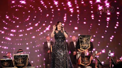 على أنغام الطبلة.. ديانا حداد تشعل حفلها بمهرجان الموسيقى بـ 