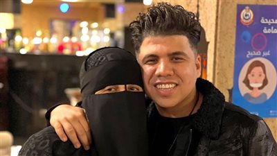 لو أمك غضبانة عليك يبقى مفيش بركة.. عمر كمال يفتح النار على مهاجميه بسبب والدته