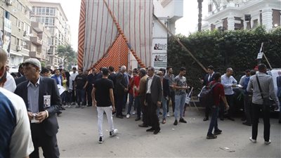 زحام شديد ودعاية للمرشحين في انتخابات الهيئة العليا لحزب الوفد | صور