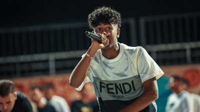 مصطفى كامل يعلن إيقاف عفروتو وجميع مطربي الراب عن الغناء 