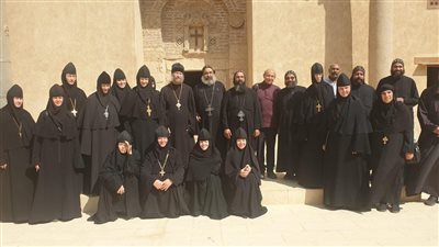  وفد رهباني روسي يزور دير الأنبا بيچول بسوهاج