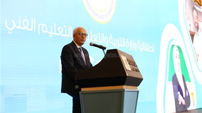 التعليم: إتاحة التدريب لمليون معلم علي منصة التدريب | صور