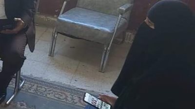 إصابة 4 معلمين آخرين.. التفاصيل الكاملة للتعدي على مُعلمة بالعصا داخل مدرسة بمطروح 