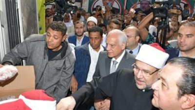 توزيع 2 طن من لحوم الأوقاف على الأسر الأولى بالرعاية بقرى الجيزة