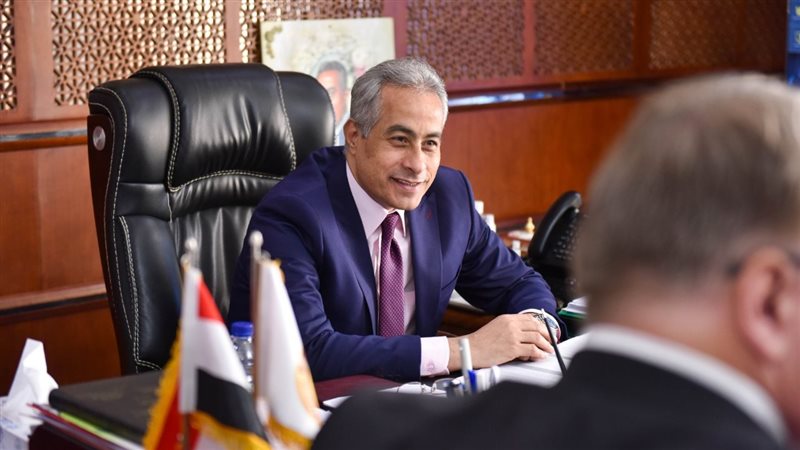 وزير القوى العاملة