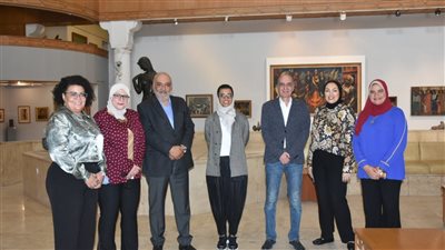قطاع الفنون التشكيلية يستقبل وزيرة الثقافة والشباب الإماراتية نورة الكعبي |صور