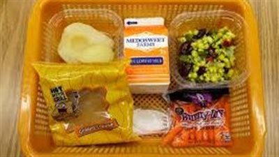 تحالف الوجبات المدرسية يستأنف برنامجه بعد التوقف عامين بسبب كورونا 