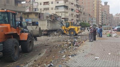 الإحالات لا تكفي.. تراكمات القمامة كلمة السر وراء مشاكل أكبر 3 مدن بالقليوبية.. المحافظ يتابع بجولات ميدانية وقرارات جماعية بإحالة المسؤولين للتحقيق