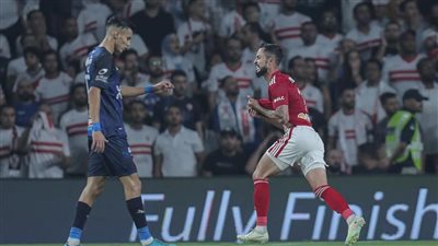  الأهلي يتقدم بهدف نظيف أمام الزمالك بالسوبر المصري في الشوط الأول