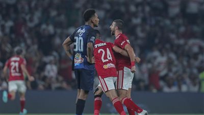 كريم فؤاد يحرز الهدف الثاني للأهلي في مرمى الزمالك