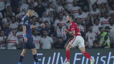 الأهلي يتوج بلقب السوبر المصري بعد الفوز علي الزمالك بثنائية نظيفة