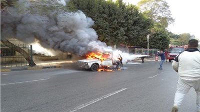 انتداب المعمل الجنائي في حريق سيارة بالجيزة 