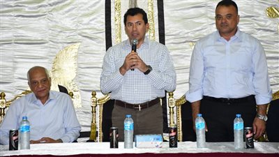 وزير الرياضة ومحافظ الجيزة يفتتحان ملاعب بعدد من المنشآت الشبابية