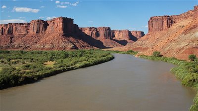 من بينها كاليفورنيا.. تفاصيل تهديد الحكومة لـ 3 ولايات بتخفيض إمدادات المياه إليها 