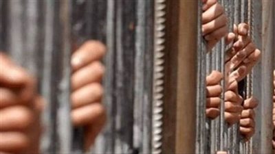 استمرار حبس 4 أشخاص لاتهامهم بتركيب محبس على خط بترول في الصف