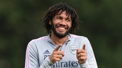 الننى يكشف تفاصيل سحب شارة قيادة أرسنال من أوبامينج 