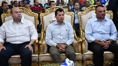 وزير الرياضة يفتتح المؤتمر الاستثماري الأول بمركز شباب الحوامدية
