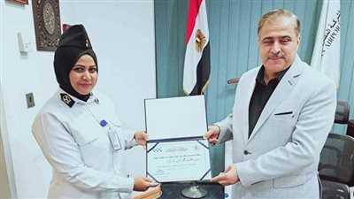 مطار برج العرب يكرم رموز العمل الجاد المشرف