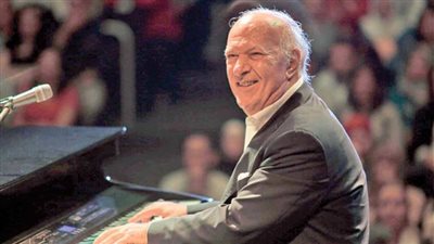 قبل حفله الليلة.. تعرف على برنامج عمر خيرت في مهرجان الموسيقى