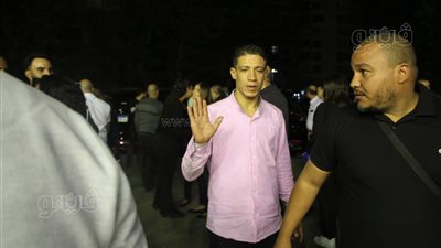 أنا جاي أعمل الواجب.. بطل واقعة كشري التحرير يحضر عزاء فريد الديب | صور