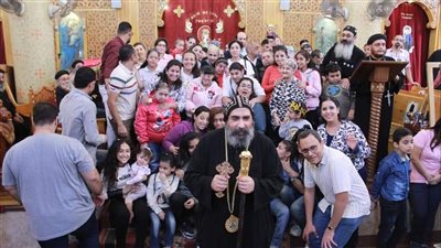 الأنبا أغناطيوس يكرم الفائزين بمهرجان 