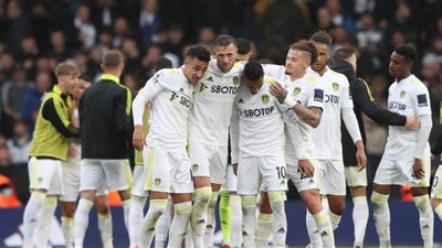 الدوري الإنجليزي، رحيل مدرب ليدز يونايتد بعد هبوطه