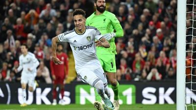 ليدز يحرز هدفا مبكرا في شباك ليفربول