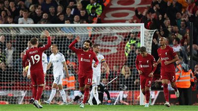 محمد صلاح يسجل في تعادل ليفربول مع ليدز 1/1 بالشوط الأول