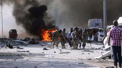 الصومال: مقتل 100 شخص وإصابة 300 آخرين فى انفجار سيارتين مفخختين بمقديشو