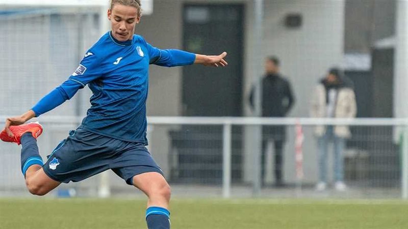 لاعب هوفنهايم الألماني