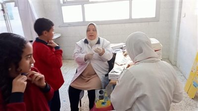 الجيزة: تطعم 61 ألف طالب ضد الوباء السحائي والأمراض الأخرى| صور