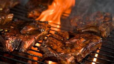 تفسير حلم اللحم المشوي في المنام وعلاقته بالمشاكل الكثيرة والقلق والحزن 