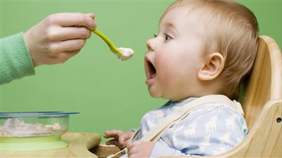 علاج الاسهال عند الاطفال.. وحمايتهم من الإصابة بالجفاف 