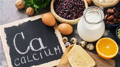 كيف تعلمين أنك تعانين من مشكلة نقص الكالسيوم في الجسم