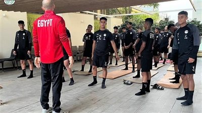 مران خفيف لمنتخب الناشئين في اليوم الأول بالجزائر| صور