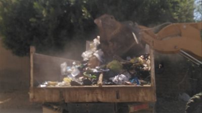 مركز ومدينة فايد بالإسماعيلية يواصل أعمال رفع المخلفات والقمامة