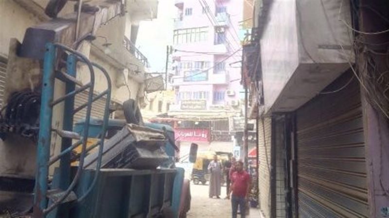 جانب من ازالة الاعلانات