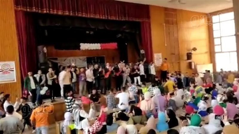رقص طلاب حقوق بالمنوفية