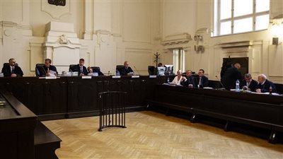  رئيس وزراء سابق يترشح لرئاسة الدولة رغم محاكمته بقضايا فساد