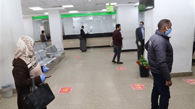 الحكومة تكشف حقيقة جمع بطاقات بعض الأسر لصرف منحة العمالة غير المنتظمة