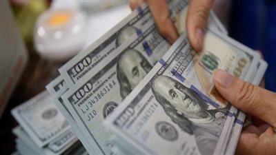  أخبار الاقتصاد اليوم: حقيقة وضع حد أقصى للسحب بالعملات الأجنبية.. انخفاض أسعار الذهب بمحلات الصاغة.. والبورصة تخسر 4 مليارات جنيه بختام التعاملات