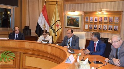 رئيس جامعة حلوان يستقبل رئيس جامعة لينكولن بماليزيا