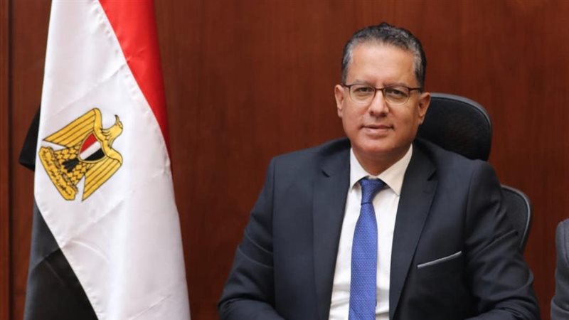 الدكتور ياسر حلمي
