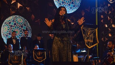 رحاب مطاوع تتغنى بروائع الشحرورة في مهرجان الموسيقى|صور