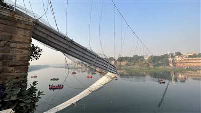 بعد كارثة الهند.. حوادث انهيارات الجسور الأكثر دموية خلال العقدين الماضيين بالعالم