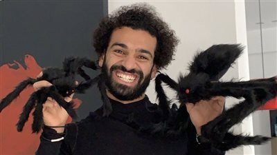 محمد صلاح يثير الجدل بعد احتفال ابنتيه 
