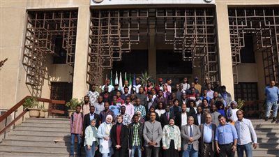 جامعة القاهرة تختتم دورة تدريبية لاتحاد طلاب غينيا بمصر