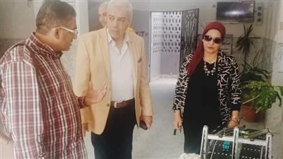 وكيل تعليم الإسماعيلية يشيد بطالبتين من القنطرة شرق صممتا ماكيت لمحور روض الفرج | صور